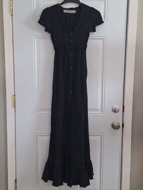 Jen's Pirate Booty empire waist black maxi dress w/ short puff sleeves XS S